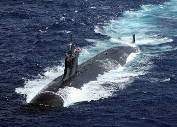 Tàu ngầm hạt nhân Mỹ va phải vật thể lạ ở Biển Đông, 11 thủy thủ bị thương