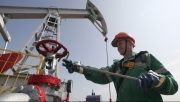OPEC+ đồng ý tăng sản lượng dầu bất chấp giá dầu đang phục hồi