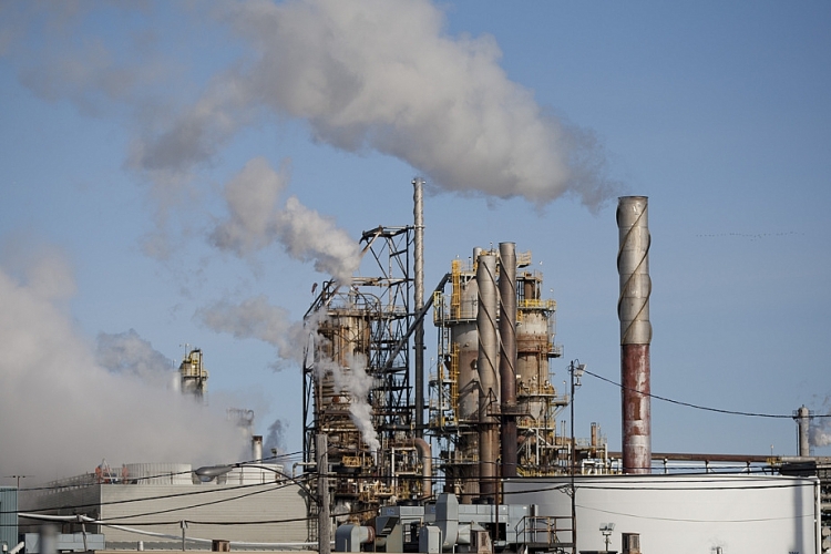 Canada xem xét đẩy lùi mục tiêu giảm ô nhiễm ngành dầu mỏ