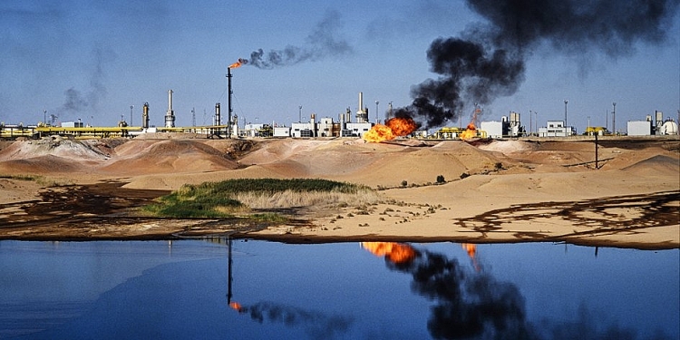 Ngành dầu mỏ Nigeria gặp muôn vàn khó khăn