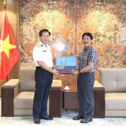 Thành viên HĐTV Nguyễn Hùng Dũng tiếp và làm việc với lãnh đạo Quân chủng Hải quân: Tăng cường phối hợp chặt chẽ, thiết thực, hiệu quả