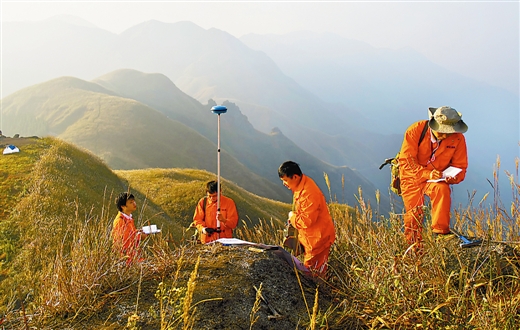 Thăm dò dầu khí bằng phương pháp địa vật lý tổng hợp