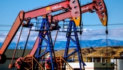 Giá dầu kéo dài đà tăng khi tồn kho dầu của Mỹ giảm