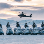 Na Uy điều quân đội bảo vệ các cơ sở dầu khí sau sự cố Dòng chảy phương Bắc