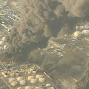 Cháy lớn tại nhà máy lọc dầu Iran