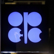OPEC hạ dự báo nhu cầu dầu mỏ toàn cầu