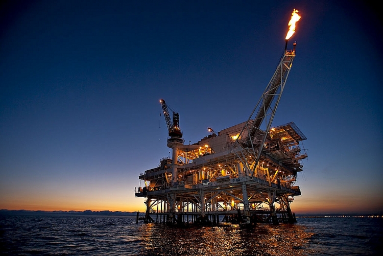 Bản tin Dầu khí 1/12: Giá dầu Brent sẽ đạt mức 75 USD vào năm 2022