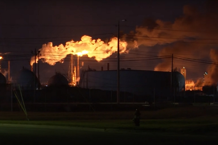 Exxon thông tin về vụ hỏa hoạn tại nhà máy lọc dầu Baytown