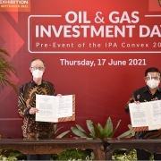 Indonesia ký nhiều hợp đồng thăm dò dầu khí với BP và Petronas