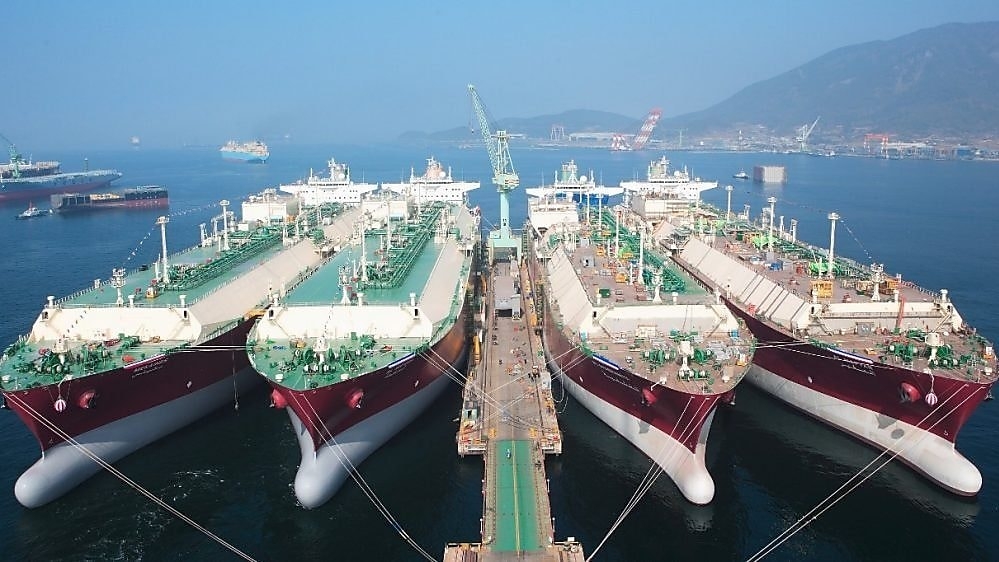 Mâu thuẫn giữa các nhà nhập khẩu và xuất khẩu LNG được giải quyết ra sao?