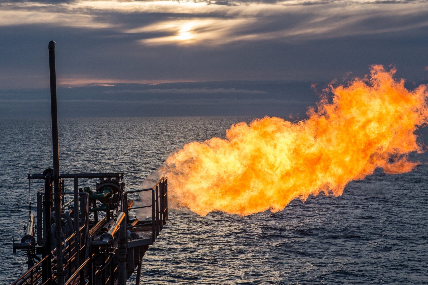 Big Oil rời bỏ hydrocarbon có phải vì mục tiêu khí hậu?