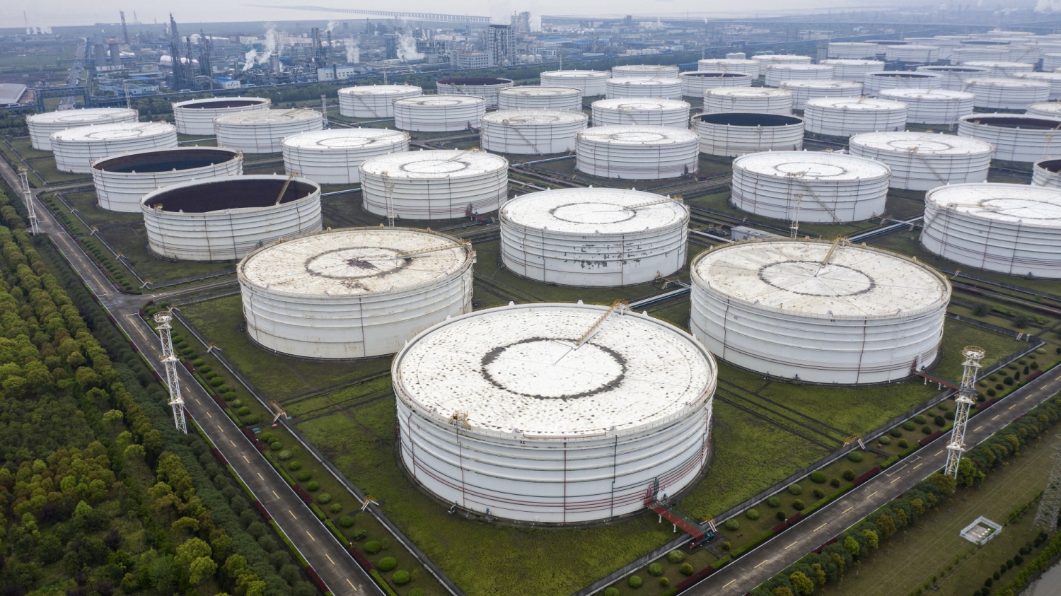 Mỹ tiếp tục thúc ép OPEC, Trung Quốc, Nhật Bản chuẩn bị giải phóng dầu dự trữ